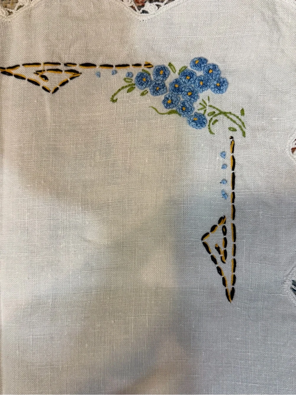 Vintage Hand Embroidered Linen Tablecloth White Floral Scalloped 32x32 Cottage